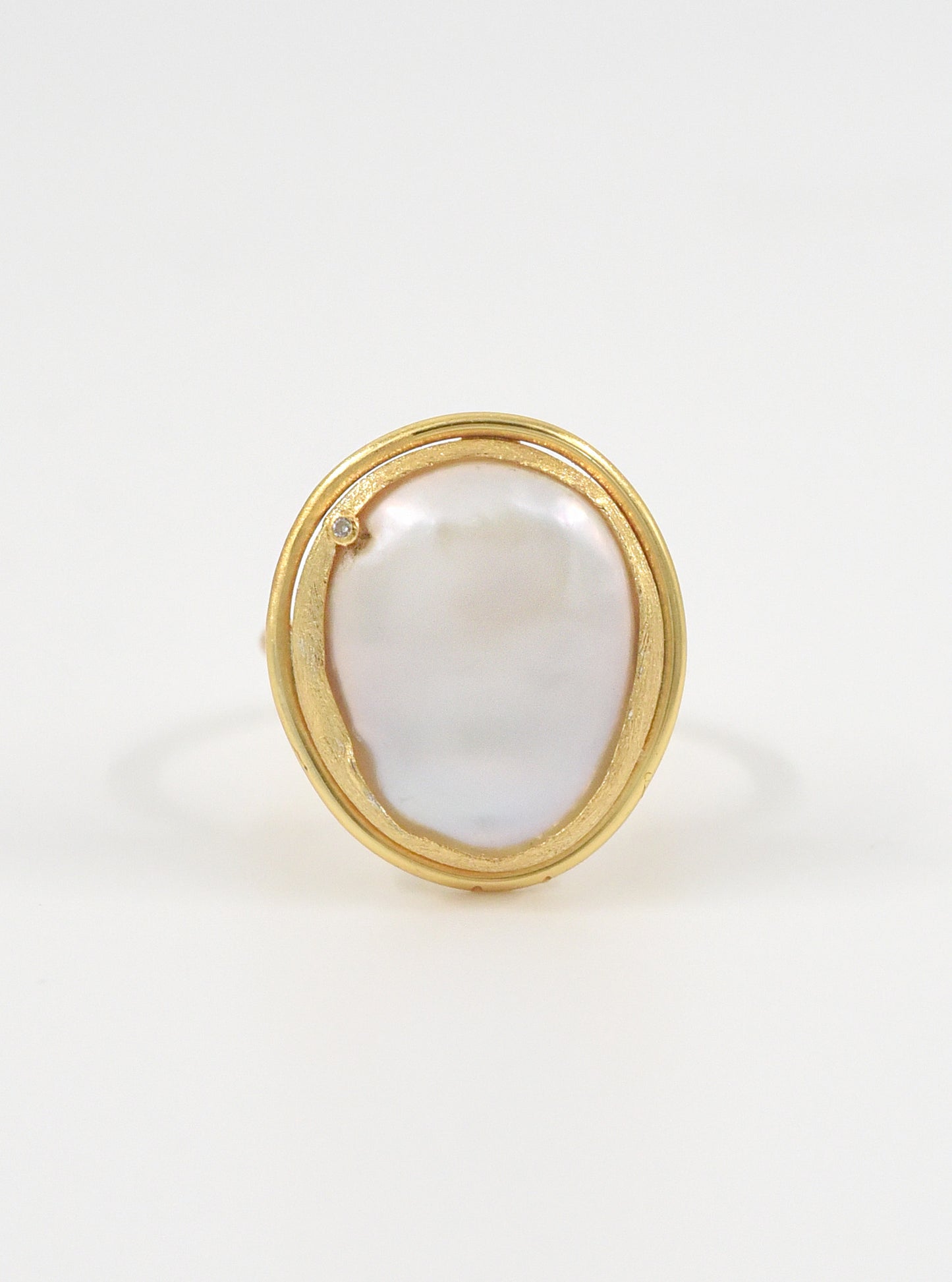 Mother of Pearl Ring with Diamond