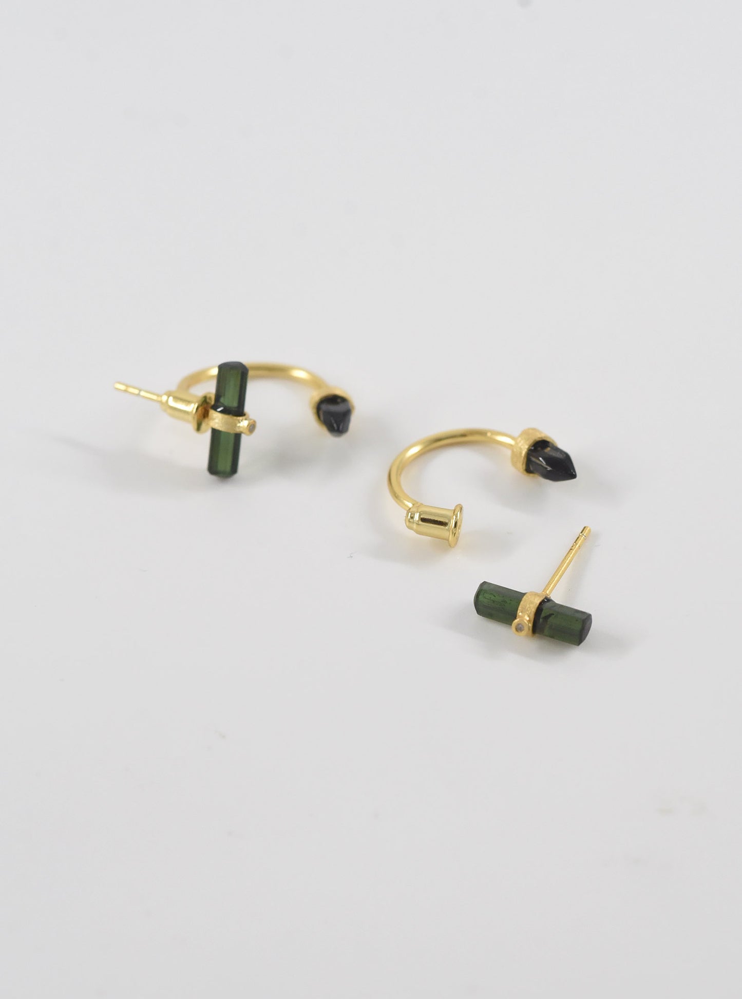 Tourmalin Gleam Bar Hoop Earrings