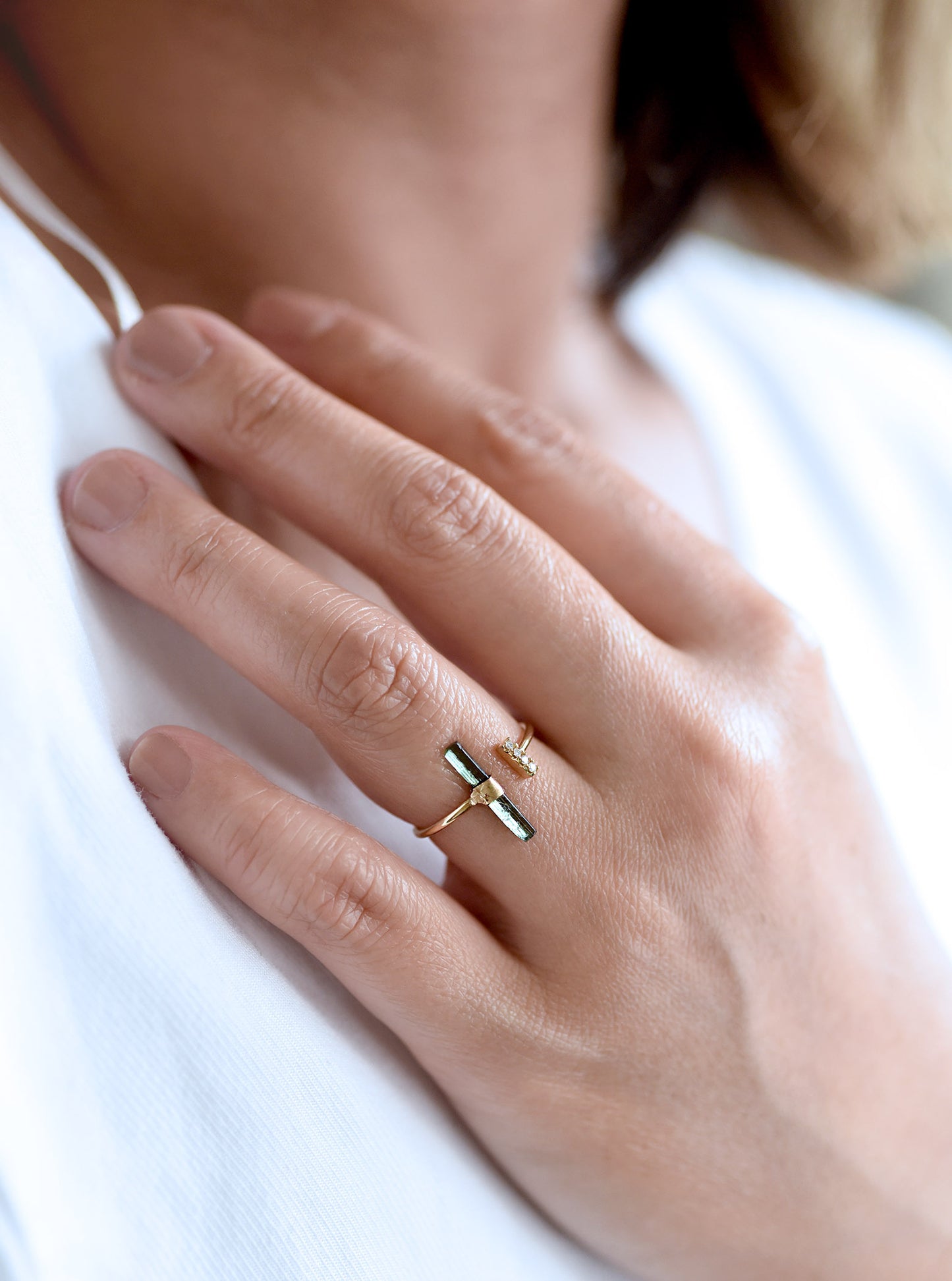18K Solid Gold Green Tourmaline Bar Ring with Diamond