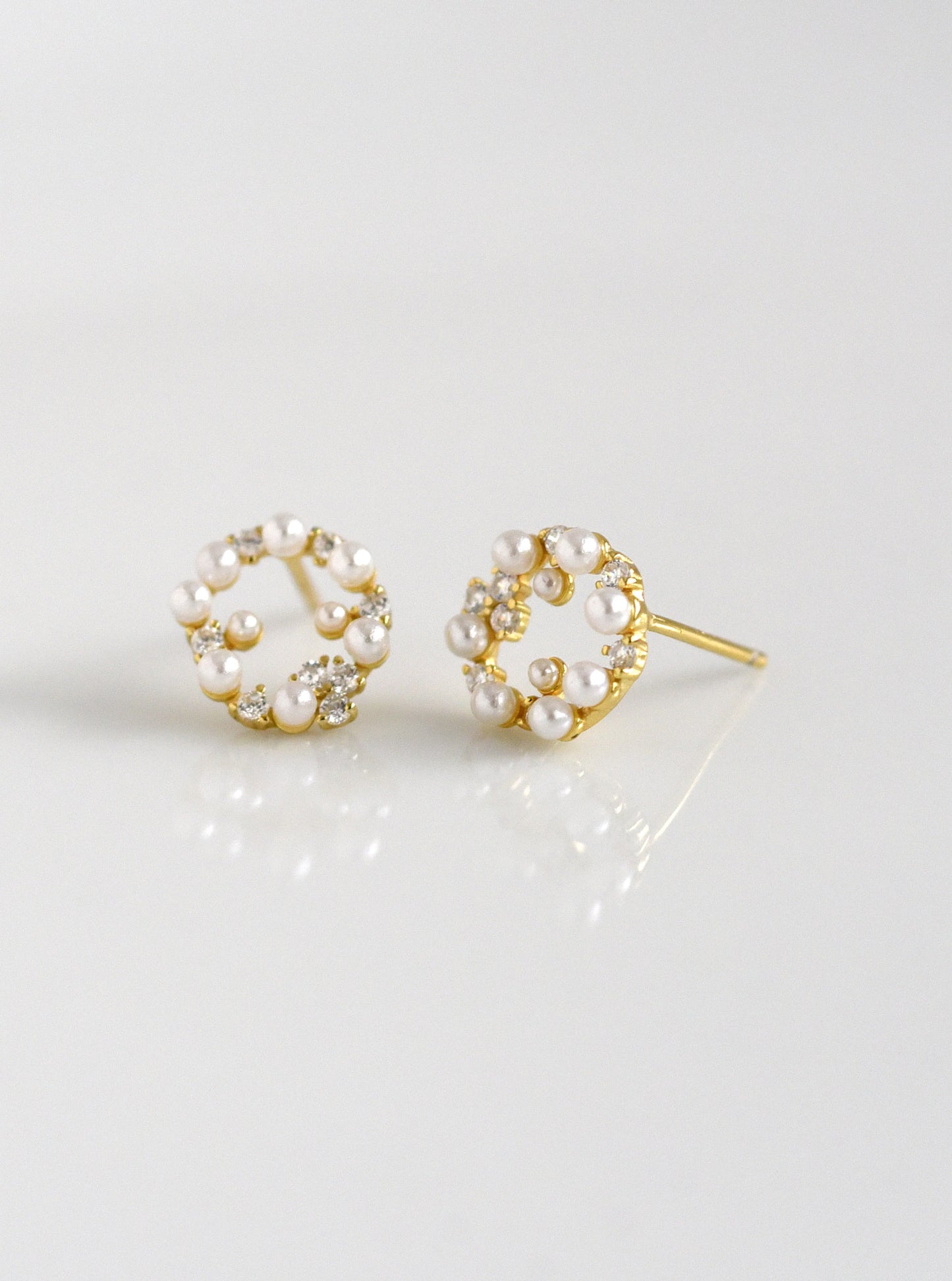Zircon Shell Pearl Stud Earrings