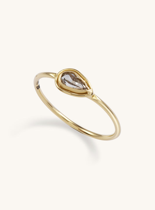 Teardrop Lumière Diamond Ring