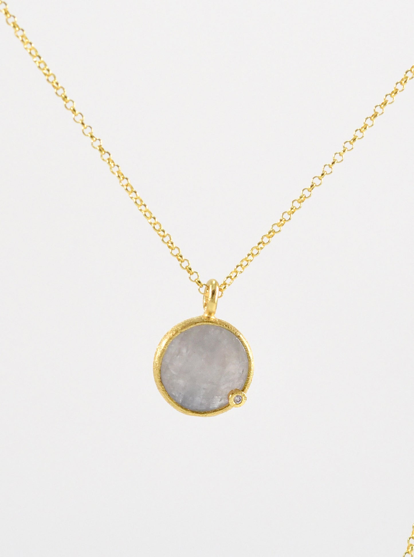 Mini Natural Sapphire with Diamond Round Necklace