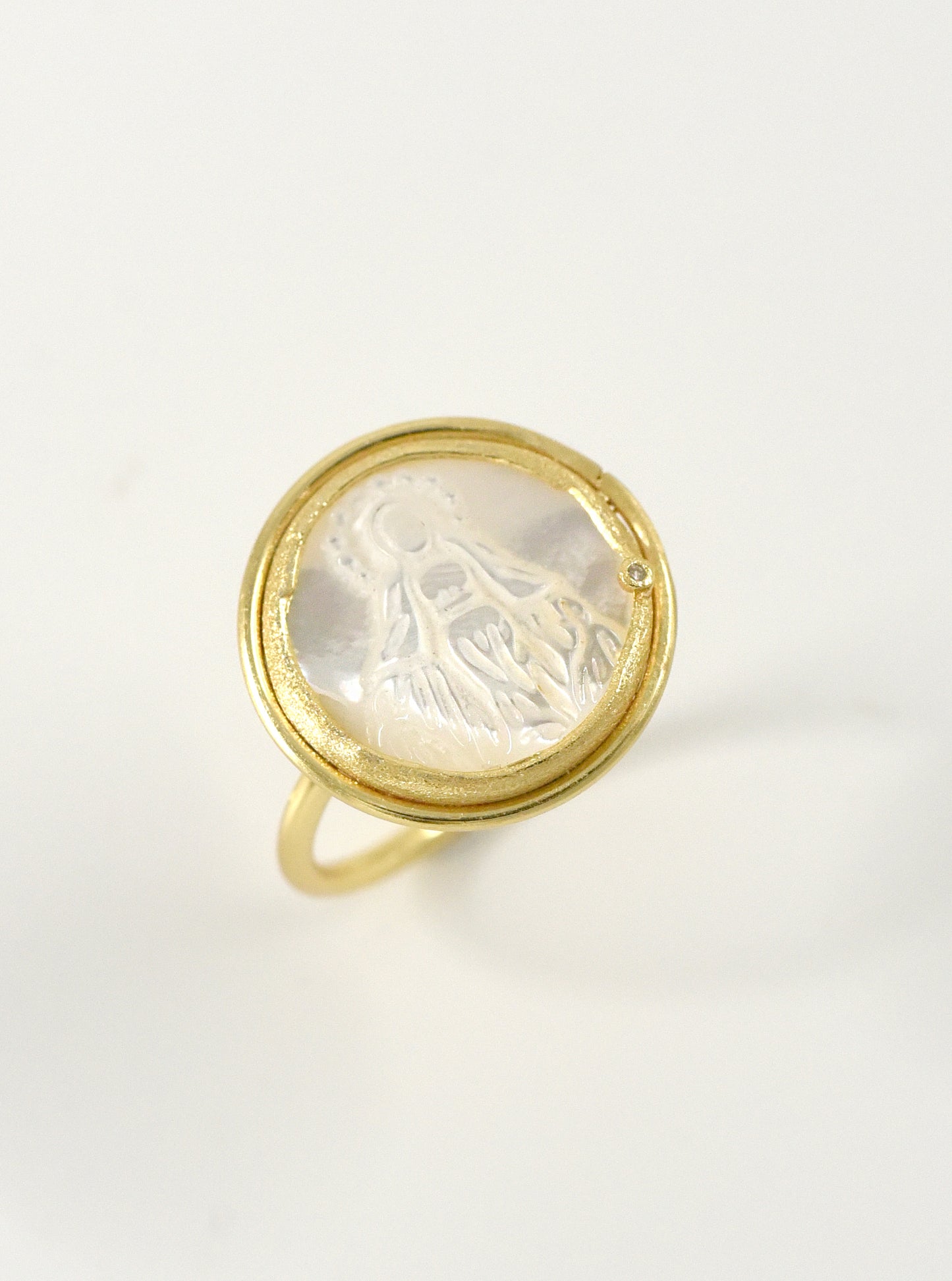 Virgin Mary Craved
Mother of Pearl Ring