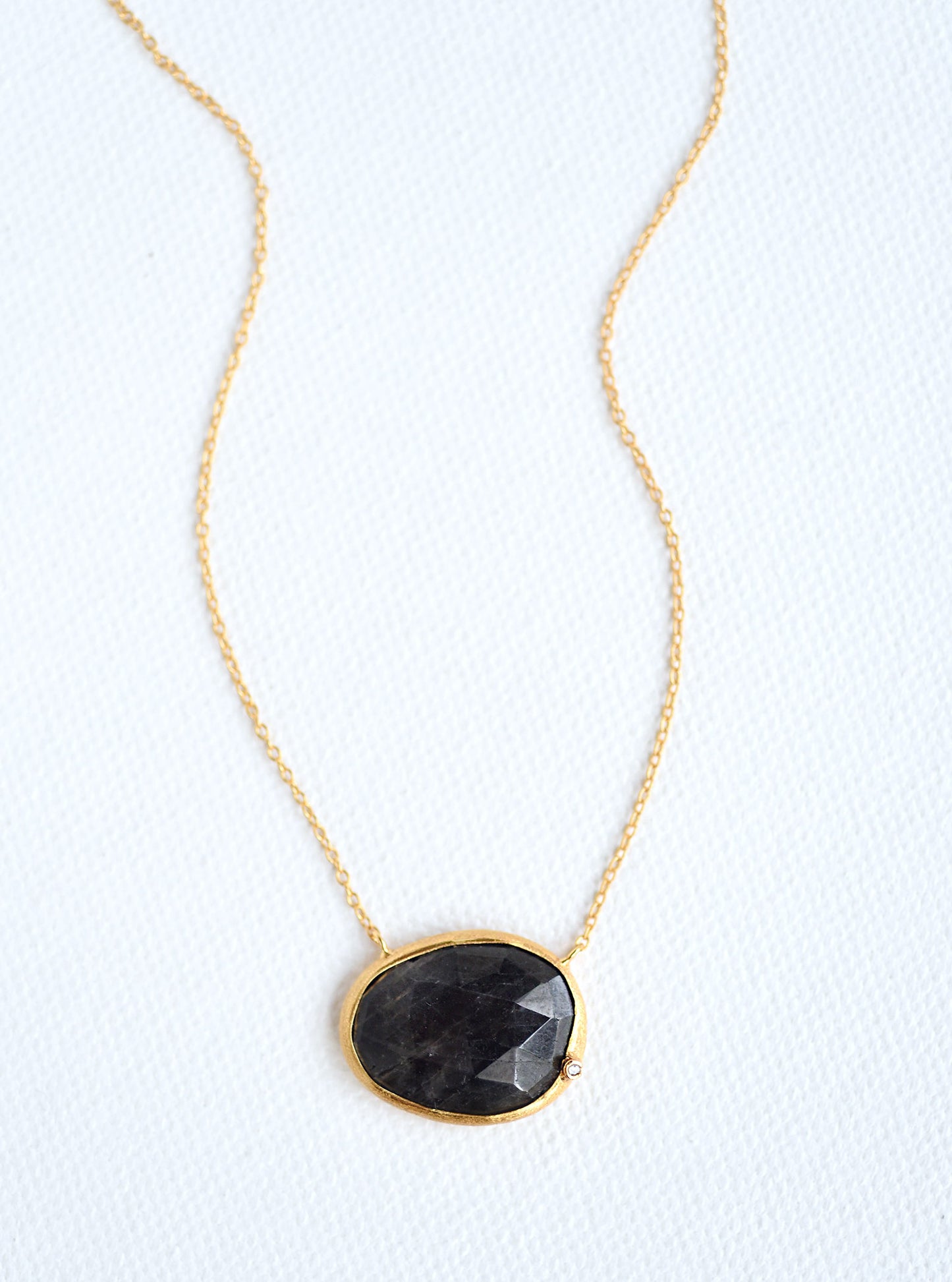 Natural Sapphire Egg Shape Necklace with Genuine Diamond