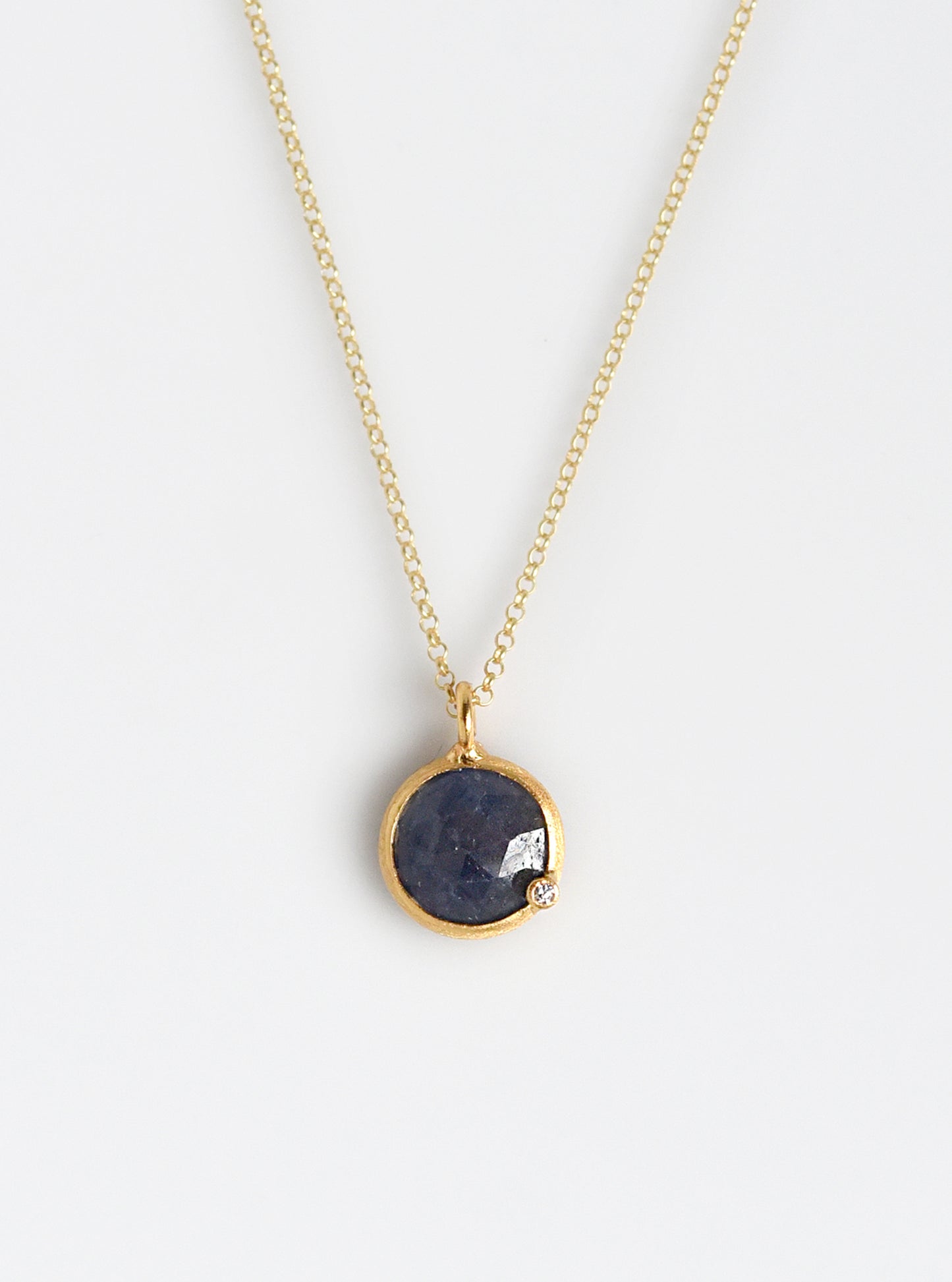 Mini Natural Sapphire with Diamond Round Necklace