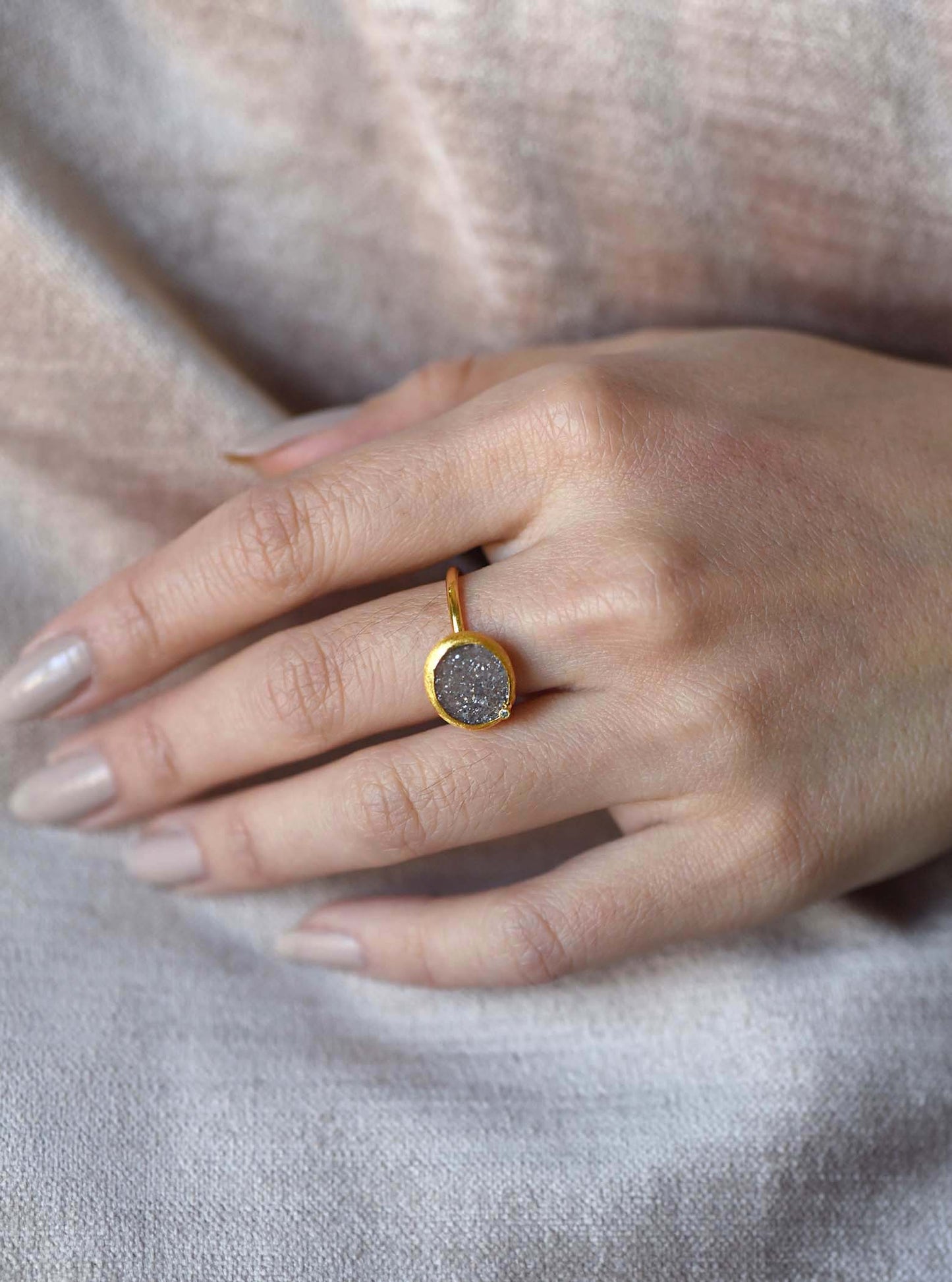Shining Druzy Small Oval With Genuine Diamond Ring